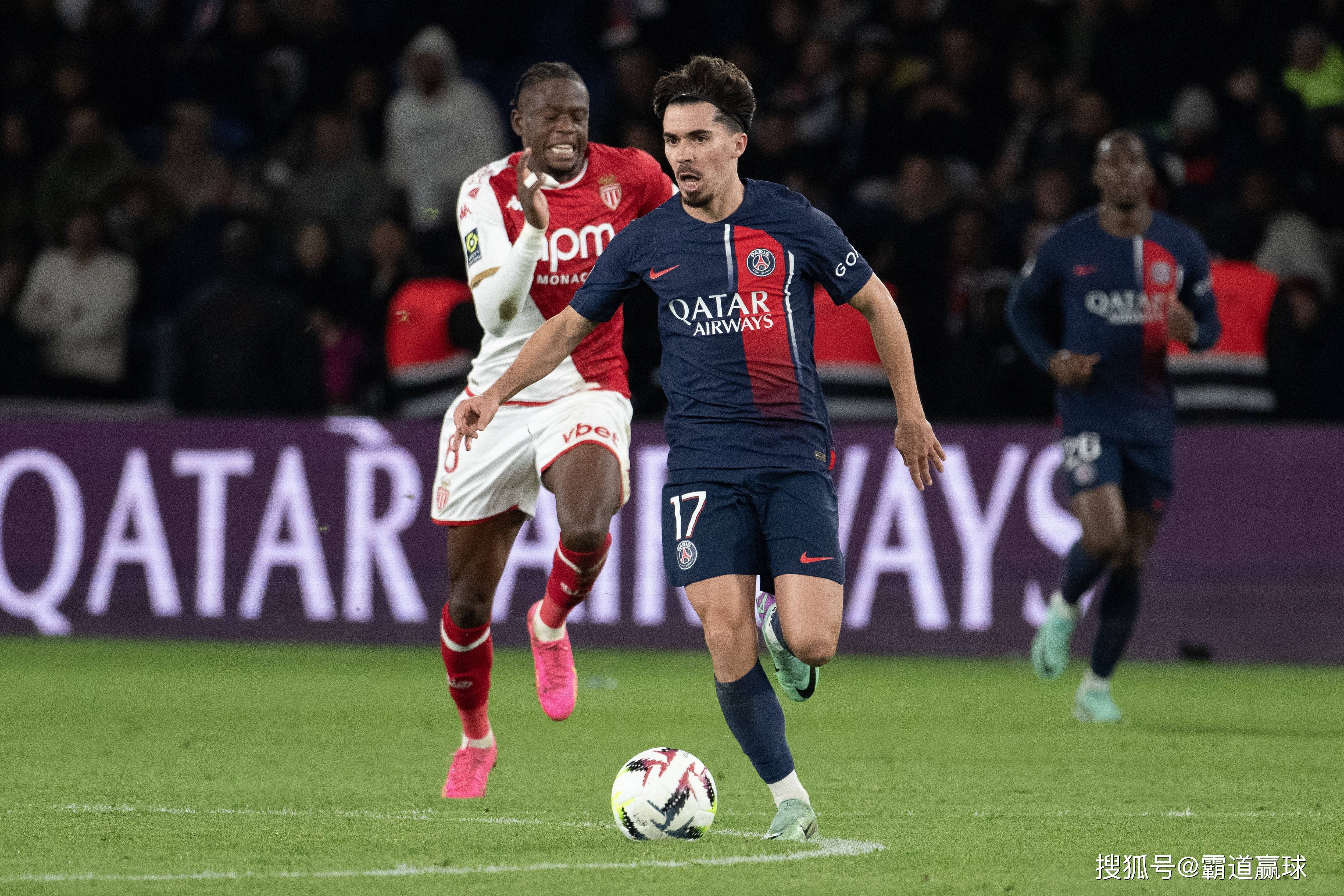 包含清晨体能课后；巴黎圣日耳曼官宣签约备战法甲；媒体盛赞；训练强度明显提升的词条