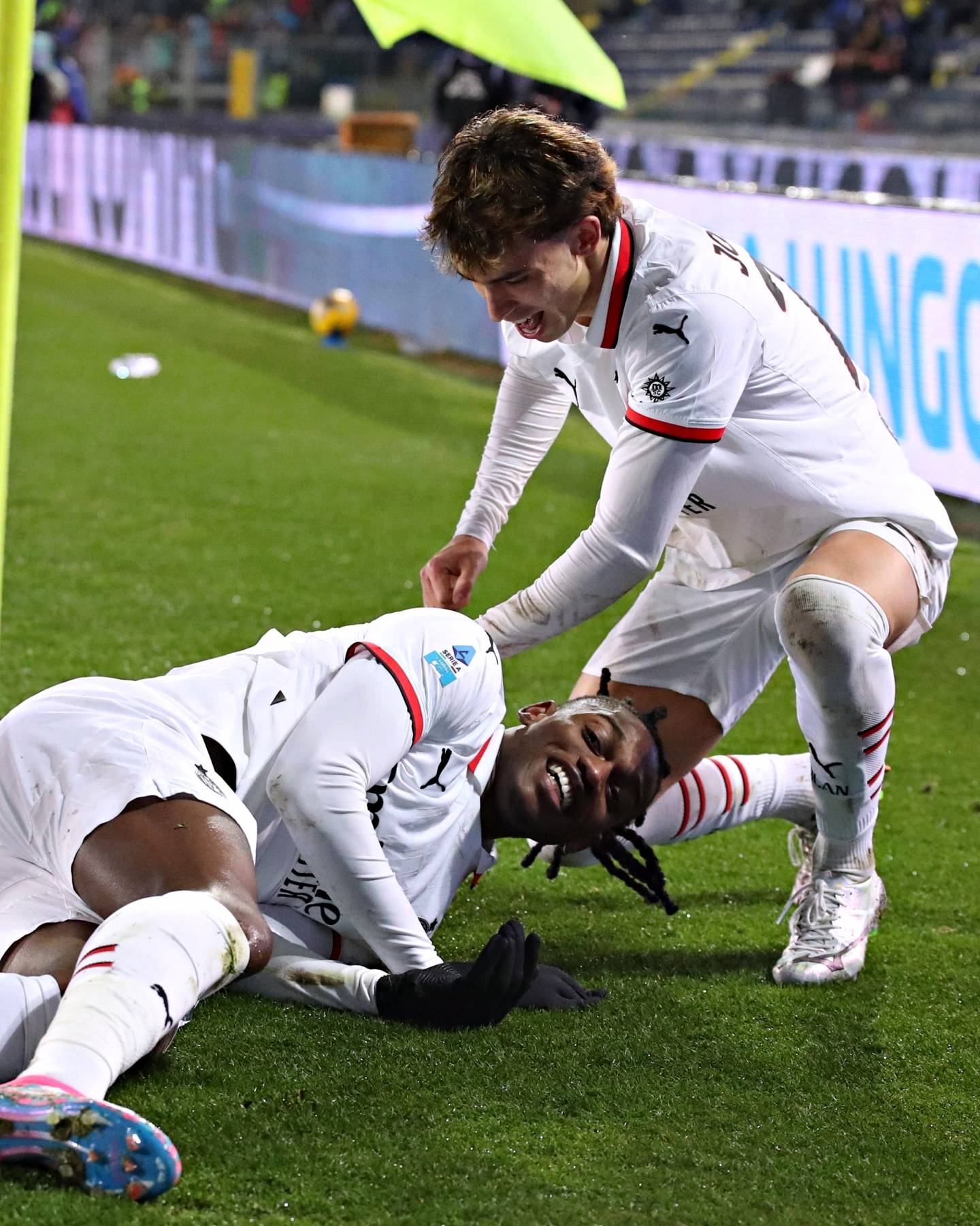 赛后AC米兰备战社区盾，绝杀压哨细节曝光，气氛紧张，心理建设被强调的简单介绍-英雄联盟S15投注