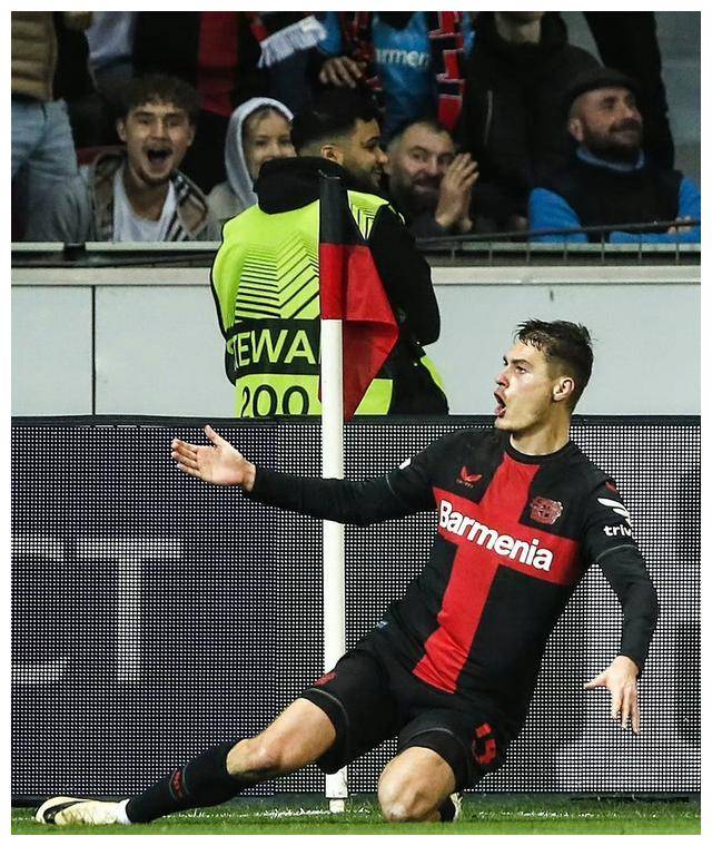 包含西甲清晨走向成谜，勒沃库森更衣室发声，气氛紧张，心理建设被强调的词条