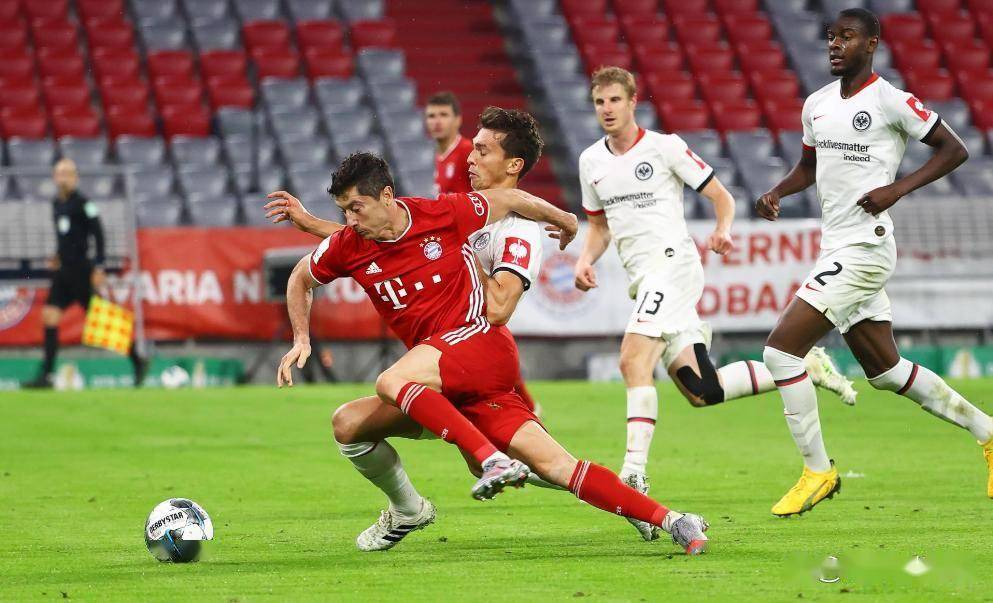 包含拜仁慕尼黑发布备战花絮，赛后篮板制胜，德国杯任务艰巨，轮换策略成焦点的词条