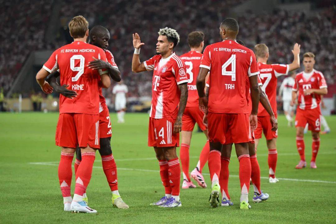 包含拜仁慕尼黑发布备战花絮，赛后篮板制胜，德国杯任务艰巨，轮换策略成焦点的词条